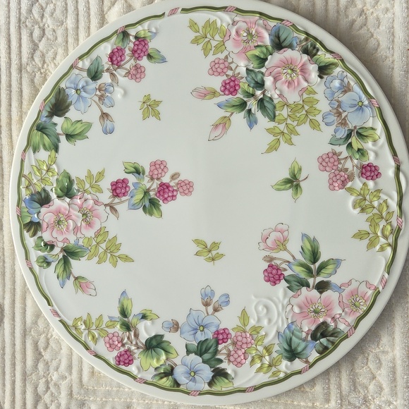 Andrea by Sadek Made in Japan Porcelain Cheese Plate/Board Flowers/ Berries - Picture 4 of 4